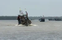 সরকারি মূল্যে ডিজেল পেয়ে সমুদ্রযাত্রায় উপকূলের জেলেরা