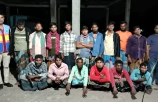 বরিশালে অভয়াশ্রমে মাছ ধরায় ৩০ জেলেকে জরিমানা