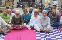 পিরোজপুরে সুপেয় পানি সংকট সমাধানে পৌরসভা ঘেরাও