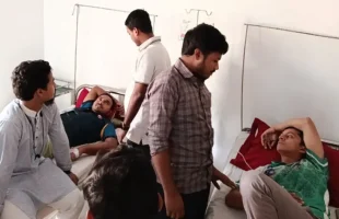 ৭২ ঘণ্টা পর অনশন ভাঙলেন শিক্ষার্থীরা