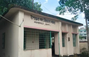 লালমোহনে চালের ডিওতে সমঝোতা বাণিজ্য টনপ্রতি নূন্যতম ৫শ টাকা নেওয়ার অভিযোগ