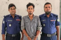 মনপুরায় গৃহবধূকে সংঘবদ্ধ ধর্ষণ; বাধা দেওয়ায় বাবাকে কুপিয়ে জখম