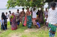 বরিশালে চাঁদা না পেয়ে জেলেসহ নৌকা ডুবিয়ে দিল নৌ পুলিশ : অতঃপর