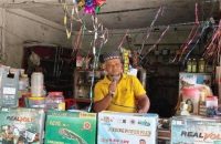 পিরোজপুরে দীর্ঘদিনের বকেয়া ৪০ লাখ টাকা আদায়ে ব্যবসায়ীর মাইকিং