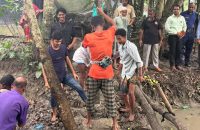 গৌরনদীতে মহিসখোলা বিলে অবৈধ বাঁধ অপসারণ, কৃষকের স্বস্তি
