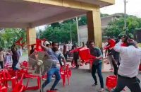পবিপ্রবিতে ভিসি অপসারণ দাবির কর্মসূচিতে বহিস্কৃত যুবদল নেতার নেতৃত্বে বহিরাগতদের হামলা