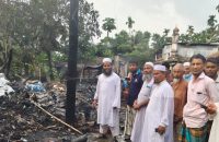 ভয়াবহ অগ্নিকাণ্ডে পুড়ল ৭ দোকান, ব্যবসায়ীদের আহাজারি