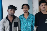 নেশার টাকা না পেয়ে বন্ধুদের নিয়ে ঘরে ভাঙচুর/ বরিশালে মাদকাসক্ত ছেলের বিরুদ্ধে মায়ের মামলা