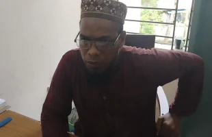 কাগজে ছুটিতে থাকলে বাস্তবে ছিলেন কারাগারে