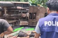 ঝালকাঠিতে ট্রলি উল্টে মালিক নিহত
