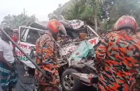 বরিশাল-ফরিদপুর মহাসড়কে বাস ও অ্যাম্বুলেন্সের মুখোমুখি সংঘর্ষে নিহত ৫