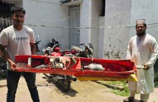 বরগুনায় জেলেদের জালে মিলল টর্পেডো সদৃশ রহস্যময় যন্ত্র, এলাকায় চাঞ্চল্য