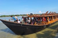 বরিশাল কীর্তনখোলা নদীতে নৌ তরি ‘কুইন অফ উলানিয়া’ উদ্বোধন