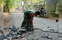 কাজের তিন দিন পরেই হাতের টানে উঠে যাচ্ছে কার্পেটিং