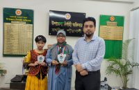দশমিনায় সেরা শিক্ষিকা ও শিক্ষার্থীকে উপজেলা প্রশাসনের সম্মাননা