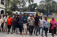 কারখানা বিক্রির গুঞ্জন: চাকরির নিশ্চয়তার দাবিতে শ্রমিকদের বিক্ষোভ
