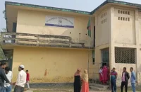বরিশালে বিদ্যালয়ের ক্লাস বাদ দিয়ে নির্বাচনী প্রচারণা চালান সহকারি শিক্ষক