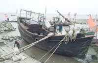 লালমোহনে পাচারকালে ৩১ বস্তা সার জব্দ