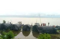 কাজ নেই, নদীতে নামছে না জাল : অনাহারের মুখে ভোলার দিনমজুর ও জেলে পল্লীর শত শত পরিবার
