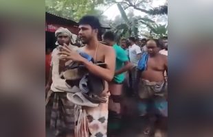 বানারীপাড়ায় নবীকে কটূক্তির অভিযোগে যুবককে জুতার মালা