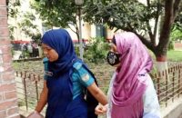 স্বামীকে কিল-ঘুষি, স্ত্রীর ৫ দিনের কারাদণ্ড