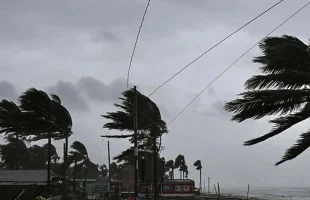 বঙ্গোপসাগরে লঘুচাপ সৃষ্টি, সমুদ্রবন্দরে ৩ নম্বর সতর্কসংকেত