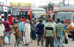 তিন ঘণ্টা বন্ধ থাকার পর বরিশাল থেকে সব রুটে বাস চলাচল শুরু