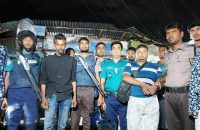 বরিশালে গাঁজা সম্রাট রফিকসহ গ্রেপ্তার ৬