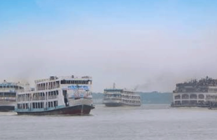 লঞ্চ-জাহাজের সংঘর্ষ, অল্পের জন্য রক্ষা পেলেন দেড় শতাধিক যাত্রী