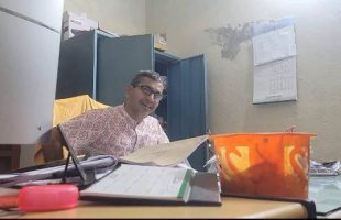 ছুটির রাতে খোলা ঝালকাঠি পৌর ভূমি অফিসে তহশিলদার, অর্থ আদায়ের অভিযোগে নতুন প্রশ্ন
