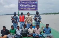 বরিশালে অবৈধ বালু উত্তোলন, ৭ জনকে জরিমানা
