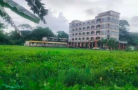 বাউফলে জলাবদ্ধতায় ডুবেছে রাজাপুর মাধ্যমিক বিদ্যালয়ের খেলার মাঠ