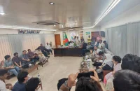 ববি প্রশাসনের গাফিলতিতে শিক্ষার্থীর মৃত্যু? উপাচার্যের কার্যালয়ে হট্টগোল