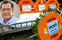 সহকর্মী ও স্বজনদের অশ্রুজলে সাংবাদিক পুলক চ্যাটার্জিকে শেষ বিদায়