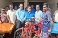 উজিরপুরে অসহায় মানুষের পাশে দাড়িয়ে অনন্য দৃষ্টান্ত স্থাপন করে প্রশংসায় ভাসছেন মানবিক ইউএনও আলী সুজা