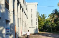 ধর্ষণ মামলার আসামিকে বিয়ে করতে বাদিনীর হট্টগোল বিচারককে হুমকি