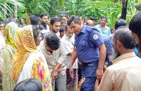 হাতে রশি নিয়ে ঘুরছিলেন গতকাল, সকালে নিজের চায়ের দোকানে মিলল মরদেহ