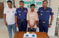 আমতলীতে ৪০০ পিস ইয়াবাসহ মাদক কারবারি গ্রেপ্তার