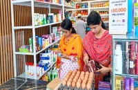 বরিশাল নগরীতে নিত্যপণ্যের দোকানে ধরা পড়ল অনিয়ম, ৯ প্রতিষ্ঠানকে জরিমানা