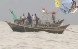 নিষেধাজ্ঞা অমান্য করে ভোলায় চলছে মা ইলিশ শিকার, প্রশাসনের ভূমিকা নিয়ে প্রশ্ন